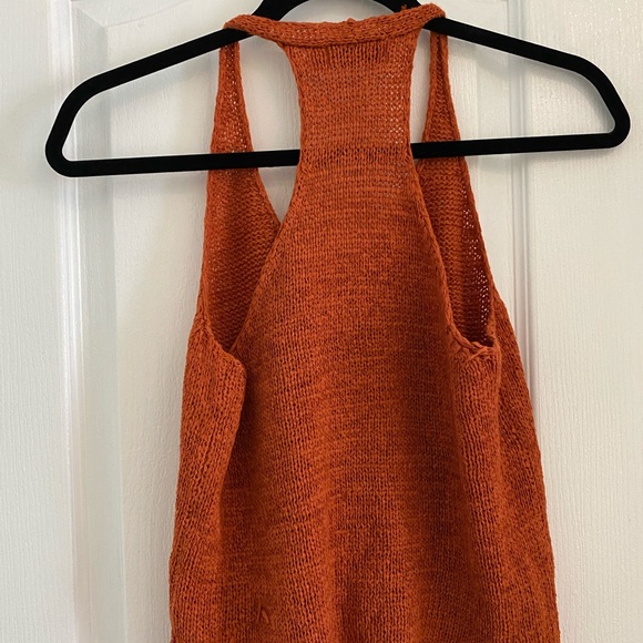 🍄 3/$30 NWOT Cropped knit Delilah tank - Picture 2 of 3